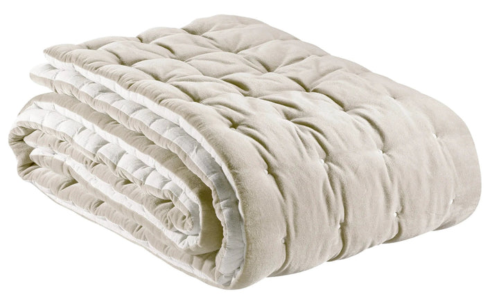 Chemin de lit Vivaraise beige matelassé pour décoration et confort de chambre