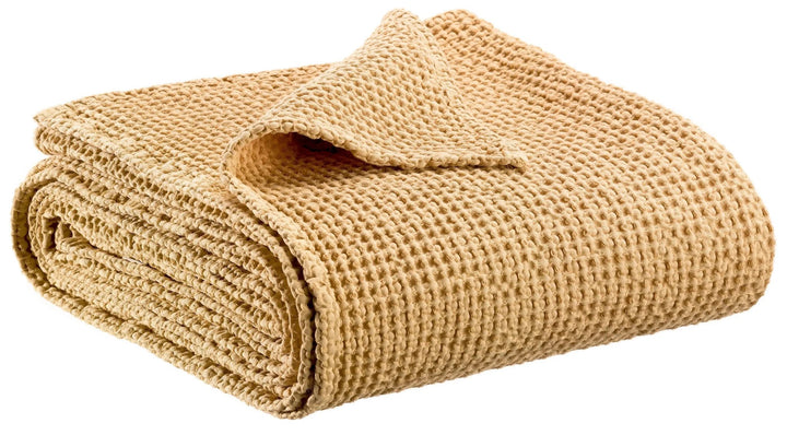 Plaid beige en tissu gaufré doux et épais de la marque Vivaraise