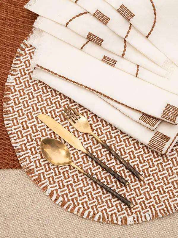 Lot de 4 Serviettes de Table CHAKHON - Broderie sur Coton Lin - Ivoire/Tabac by No-mad