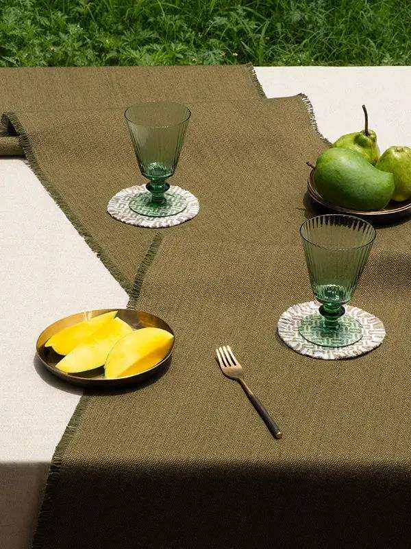 Chemins de Table PRAKRIT- Bords Effilochés à la Main - Kaki by No-mad