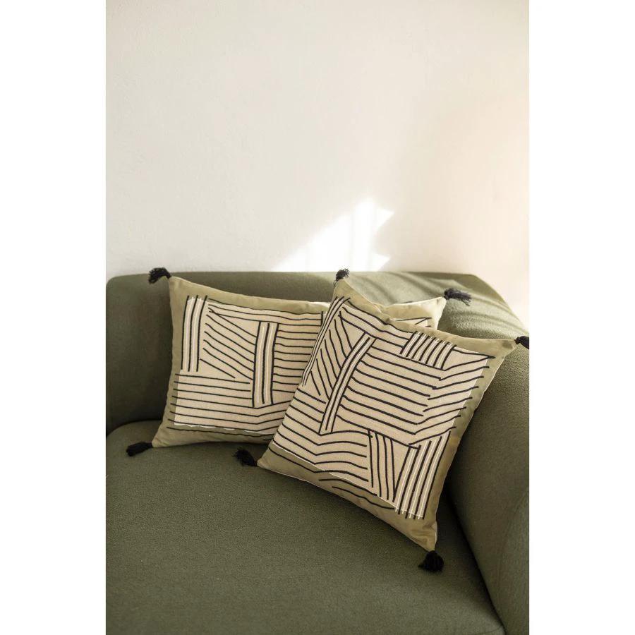 Coussin brodé Kori by Vivaraise